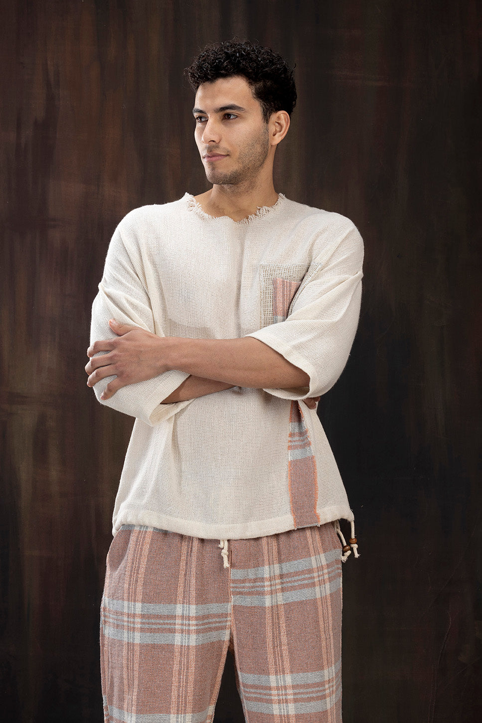 LOOSE WEAVED DROP SHOULDER PATCH T- SHIRT