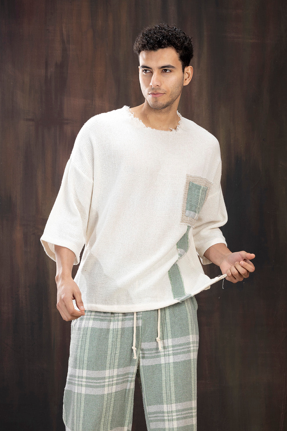 BEIGE KNITTED GREEN POCKET T-SHIRT