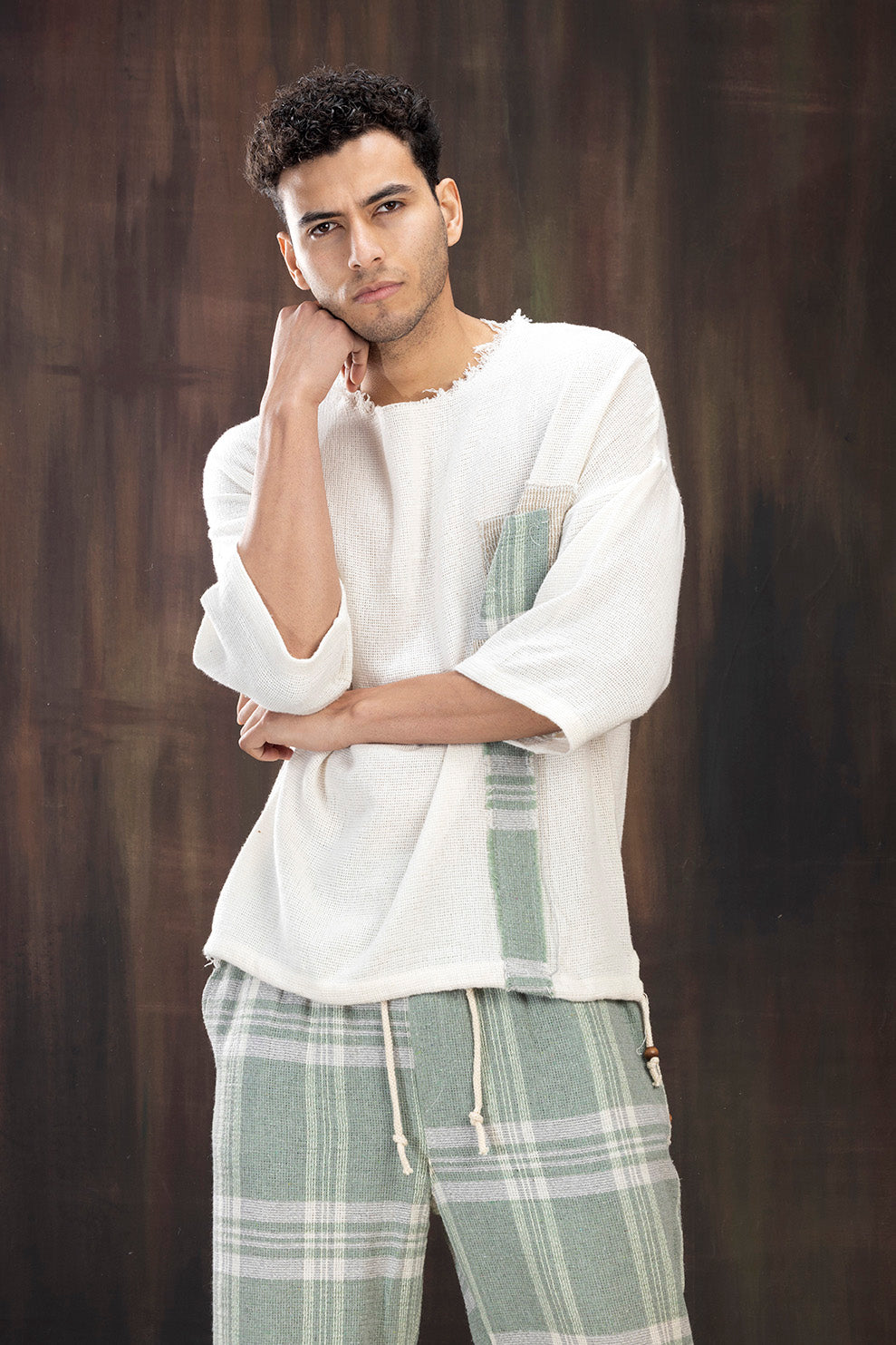 BEIGE KNITTED GREEN POCKET T-SHIRT