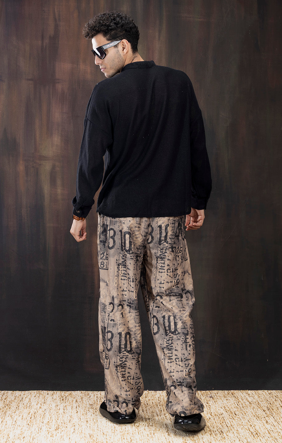 BLACK KNITTED FULL SLEEVE SHIRT