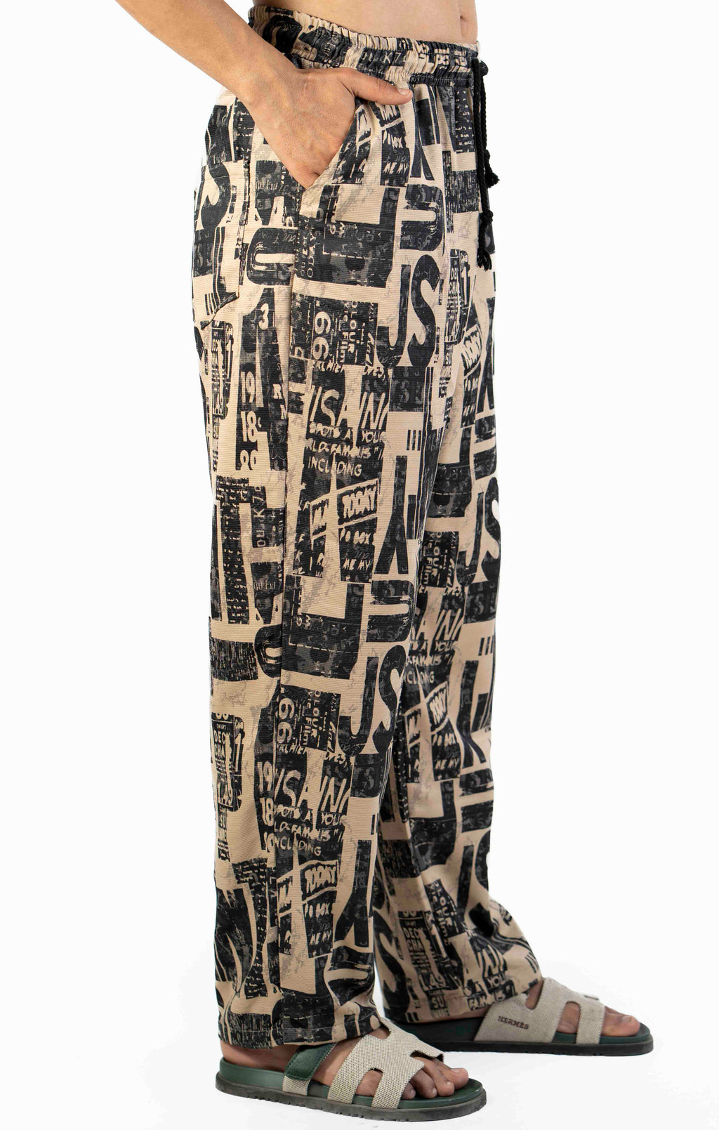 ALPHABET PRINT CASUAL TROUSER